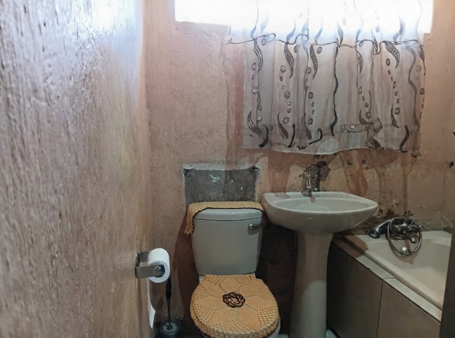 2 Bedroom Property for Sale in Lethlabile North West